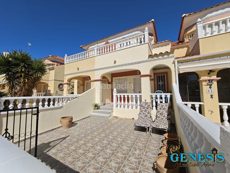 Foto 1e90ac9e-e9b8-4ad5-be7e-feddbdb7776f. Casa aparellada amb piscina a Villamartín-Las Filipinas Orihuela
