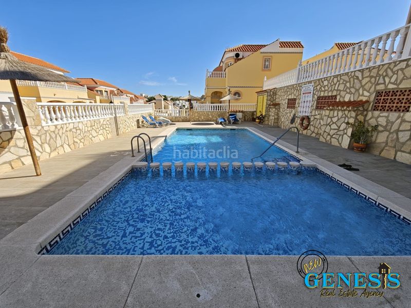 Foto a3c42cf9-c906-4abb-95b2-bcb16dcfd6ac. Casa aparellada amb piscina a Villamartín-Las Filipinas Orihuela