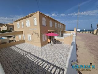 Rez-de-chaussée à Avenida de los daneses 8