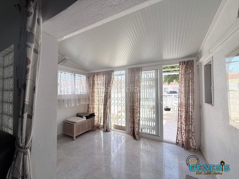 Foto b72d58cc-2796-4e10-a856-3abe840a85f6. Towny house with fireplace heating in Zona Carrefour - Urbanizaciones Torrevieja