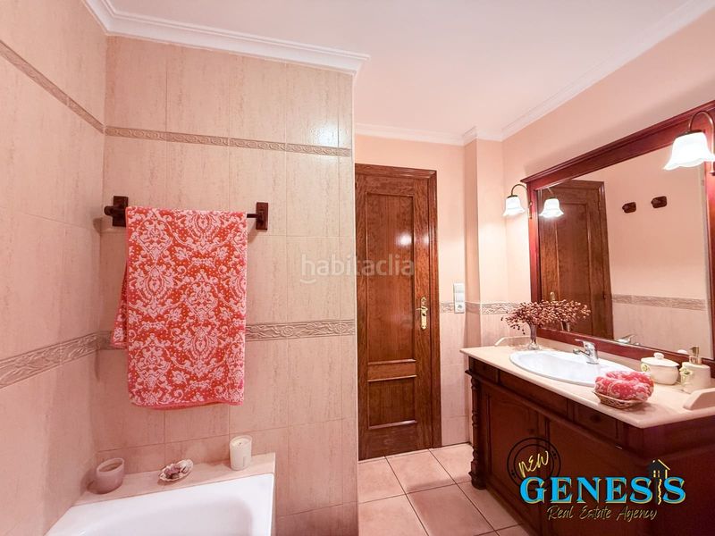 Foto 03a467a3-8097-4563-8eaa-cb4f3b5367ee. Casa aparellada amb xemeneia calefacció aparcament piscina a Torrevieja