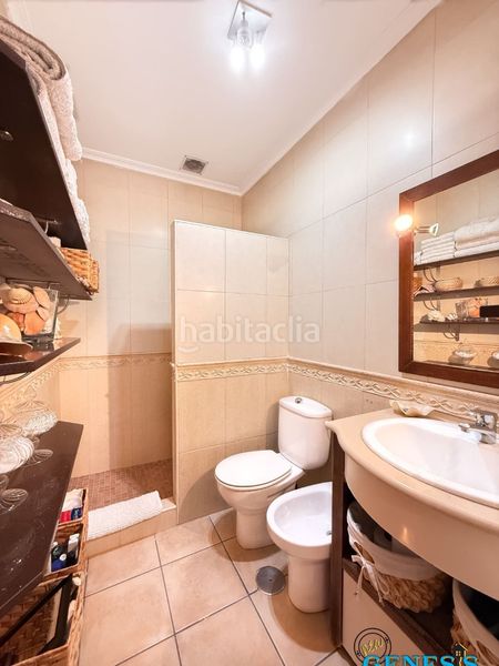 Foto 6d33ff6d-db7f-4c6e-aaa6-21193fc7507b. Casa aparellada amb xemeneia calefacció aparcament piscina a Torrevieja