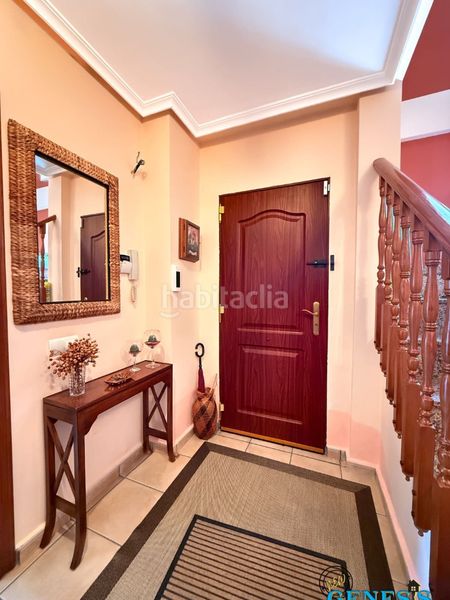 Foto 88ef191b-63aa-4d97-9805-aef17406d299. Casa aparellada amb xemeneia calefacció aparcament piscina a Torrevieja