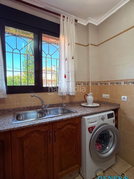 Foto b6860ebd-0a15-4187-8707-915ca6c55841. Casa aparellada amb xemeneia calefacció aparcament piscina a Torrevieja