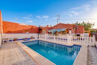 Casa pareada en Avenida de la luz 8