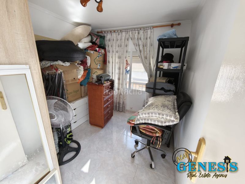 Foto aa8a4336-526b-4927-a526-4f70e7228968. Casa bifamiliare in calle manuel tarin sala 113 in Torrevieja