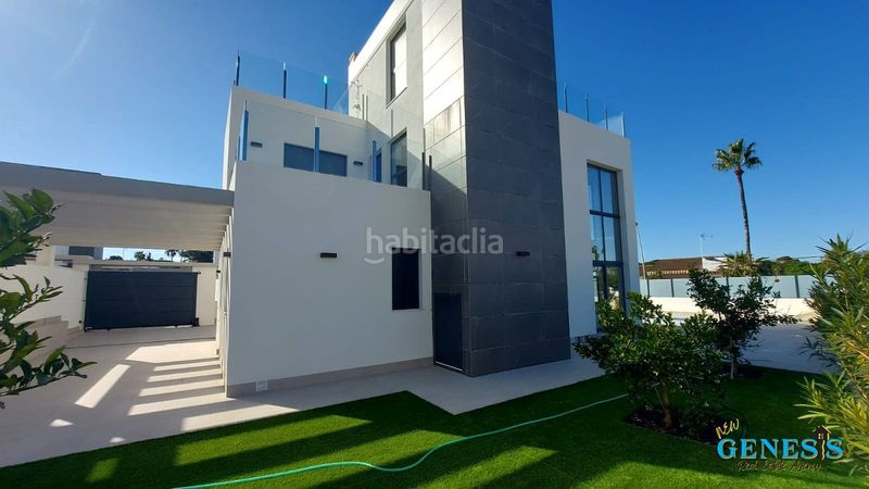 Foto 11832098-b61e-4509-a76f-ff5ce66da44f. Xalet amb aparcament piscina a Los Balcones-Los Altos Torrevieja