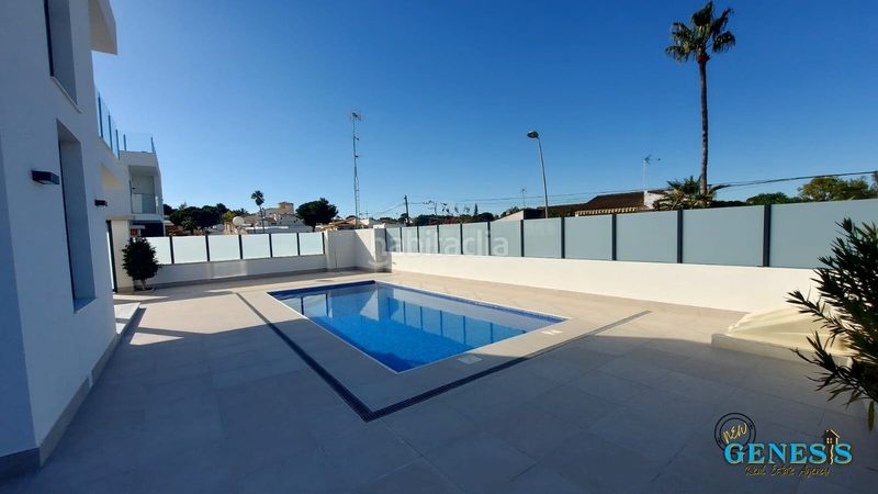 Foto ad7e50ef-e416-43c3-b0aa-16d9e36a2f13. Xalet amb aparcament piscina a Los Balcones-Los Altos Torrevieja