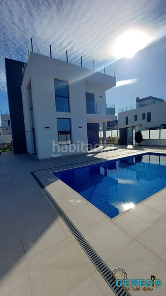 Foto e2acaaa1-faad-4f24-8f1d-1c5c9f91bce2. Xalet amb aparcament piscina a Los Balcones-Los Altos Torrevieja