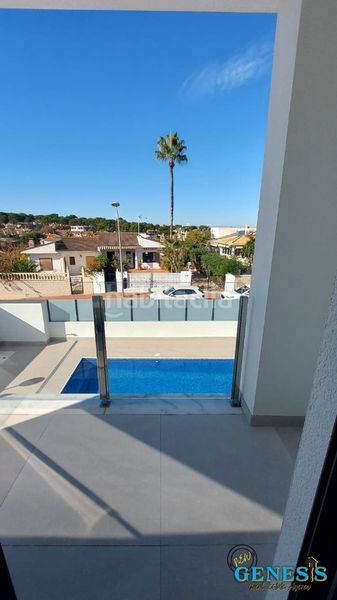Foto f26522c4-8c2b-4e4b-87a4-2950ff31a722. Xalet amb aparcament piscina a Los Balcones-Los Altos Torrevieja