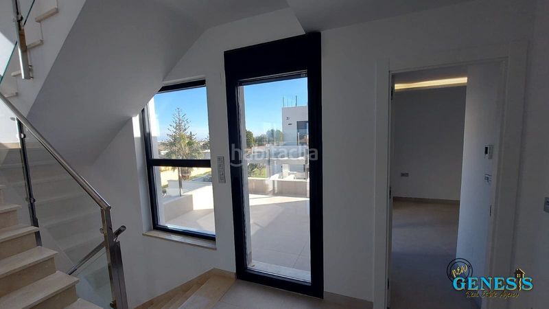 Foto fd4f9d8b-5da3-4c21-a489-8fee42d92630. Xalet amb aparcament piscina a Los Balcones-Los Altos Torrevieja