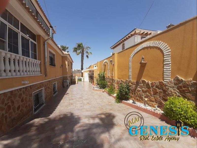 Foto 11d2b858-cd48-4395-a301-465953233d25. Casa bifamiliare in calle sol poniente 7b in Aguas Nuevas Torrevieja