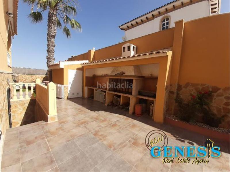 Foto a27a5012-ee7c-460e-8a05-c86d53750a77. Casa bifamiliare in calle sol poniente 7b in Aguas Nuevas Torrevieja