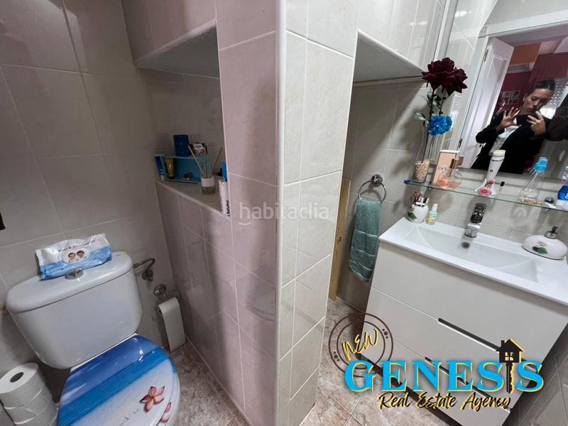 Foto d9dc5a27-b9fa-4ce9-a94e-b95bbfc7350d. Casa adossada a avenida de londres 184 a Los Balcones y los Altos Orihuela