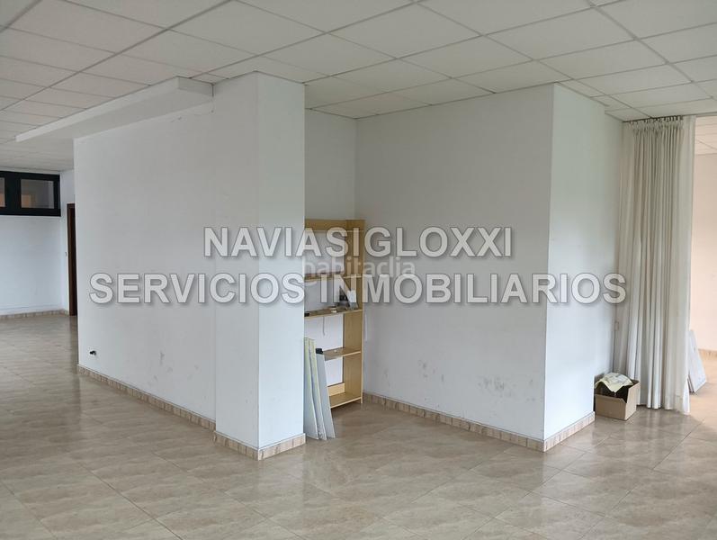 Foto 31e3ef2a-fa13-49cd-bbaf-fd23fcae7242. Bureau dans rúa das teixugueiras 19 dans Navia Vigo