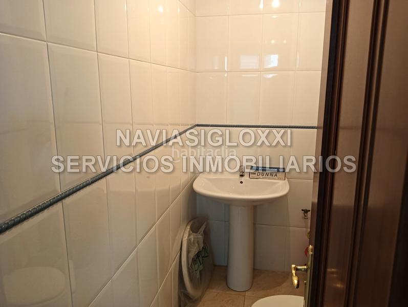 Foto 6b6527ac-68b3-4e36-8079-cf3b0c75b9b5. Bureau dans rúa das teixugueiras 19 dans Navia Vigo