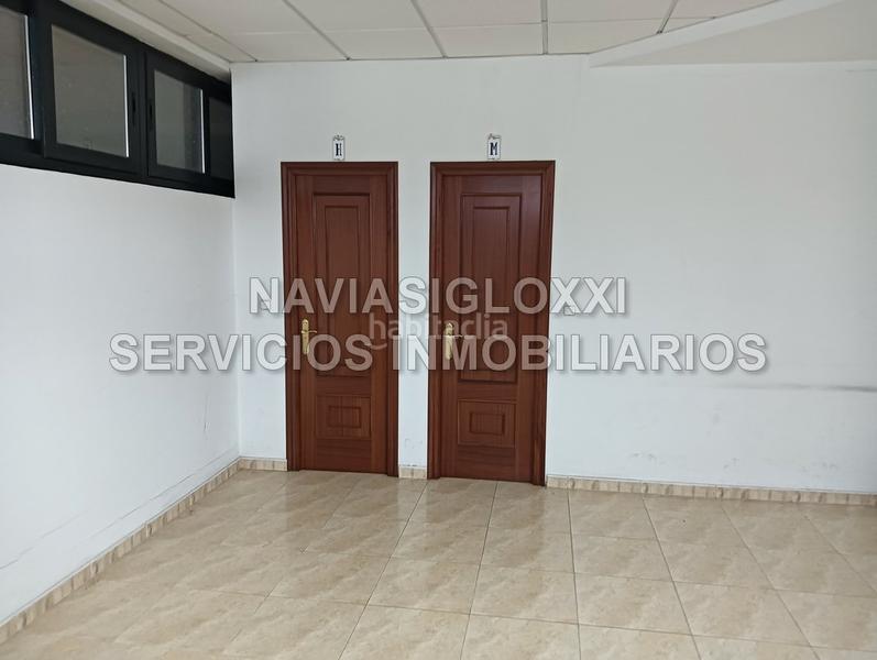 Foto 87ef29c2-ead2-4d0b-aed9-009c738de9b7. Bureau dans rúa das teixugueiras 19 dans Navia Vigo