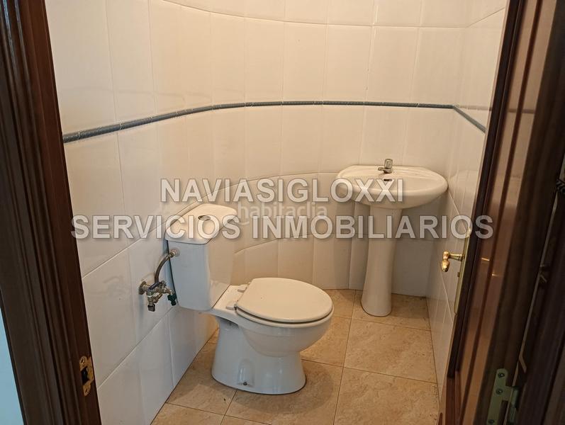 Foto ae0e6945-7faa-4f55-a3c0-212b04df7f18. Bureau dans rúa das teixugueiras 19 dans Navia Vigo