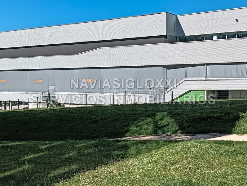 Foto 6f26adc1-a8c7-4bc3-9b0d-8ae667aef7e9. Locale commerciale in Navia Vigo