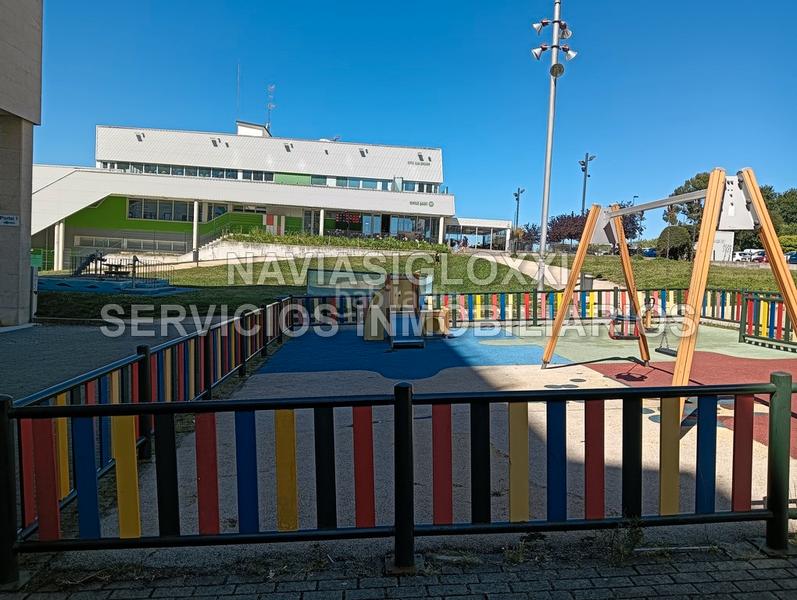 Foto a4cdfc3c-cb29-468d-be23-342177adb57c. Locale commerciale in Navia Vigo