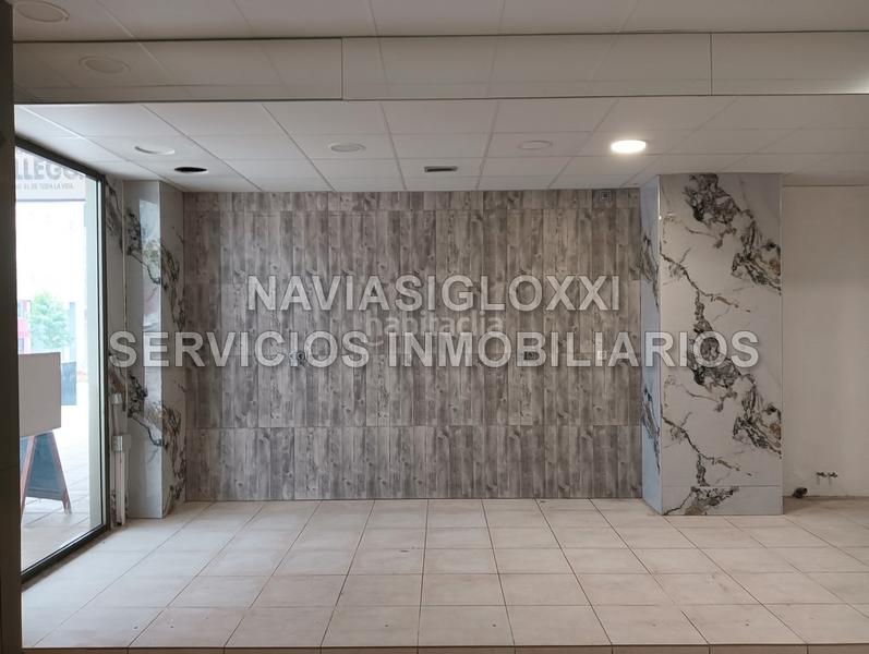 Foto 3ae31a75-d156-4d8a-ae06-57db23a65d70. Alquiler local comercial en rúa das teixugueiras 16 local acondicionado con salida de humos en Vigo