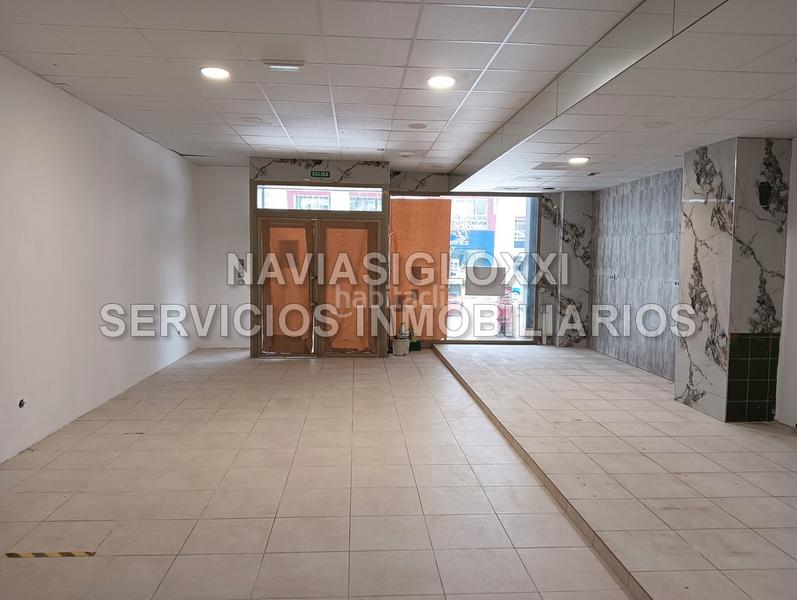 Foto 674a2b9d-938b-47f5-a613-3d3390e1df50. Alquiler local comercial en rúa das teixugueiras 16 local acondicionado con salida de humos en Vigo