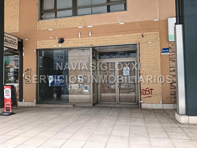 Foto dda509bb-13c4-45ae-b3bd-45a2081e87b1. Alquiler local comercial en rúa das teixugueiras 16 local acondicionado con salida de humos en Vigo