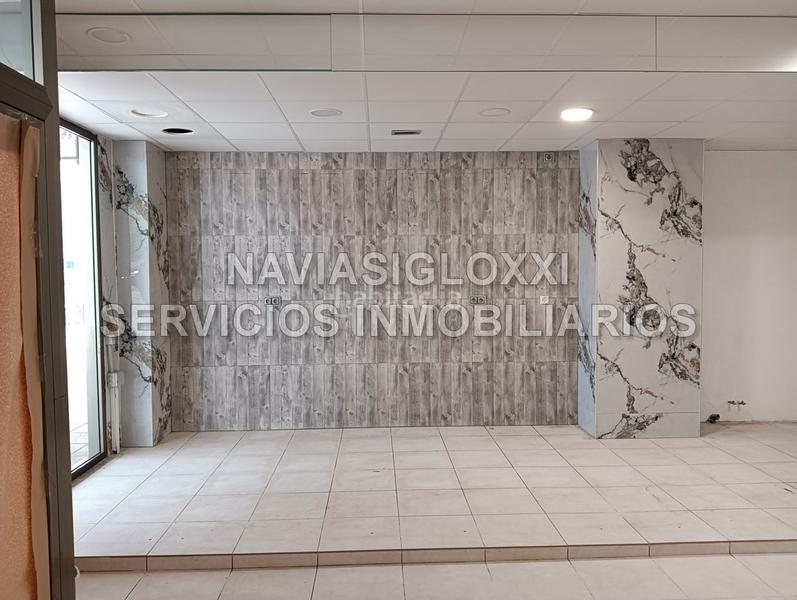 Foto e0505b62-22c8-432e-a80c-b1fb00017cfa. Alquiler local comercial en rúa das teixugueiras 16 local acondicionado con salida de humos en Vigo