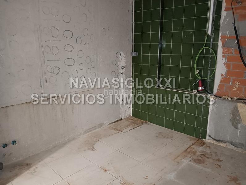 Foto ffb17336-2459-4899-a9a9-39d8191b4d2d. Alquiler local comercial en rúa das teixugueiras 16 local acondicionado con salida de humos en Vigo