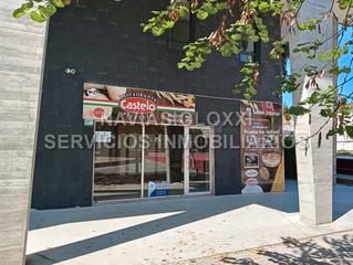Location Local commercial à Rúa das teixugueiras 26. Bajo acondicionado al lado del gran parque infantil de navia