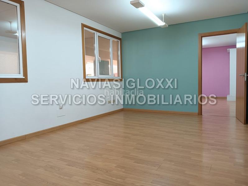 Foto 9cd682ad-6a58-45f0-a46b-bd87d3545e05. Oficina a rúa das teixugueiras 16 a Navia Vigo