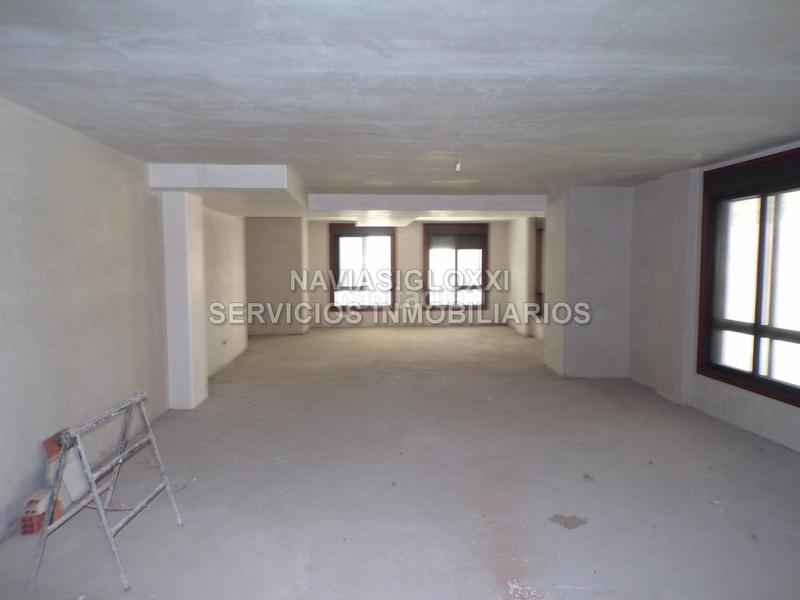 Foto 5cbdb6ce-a1b7-48c5-8da6-26e41c3dad2c. Bureau dans rúa das teixugueiras 25 dans Navia Vigo