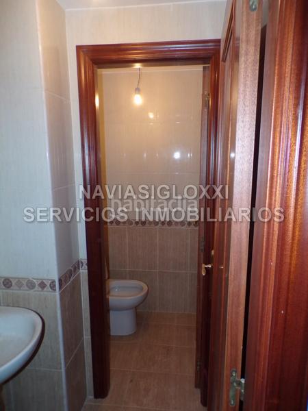 Foto 933236e7-cfae-4165-80ac-2856a9add4f2. Bureau dans rúa das teixugueiras 25 dans Navia Vigo