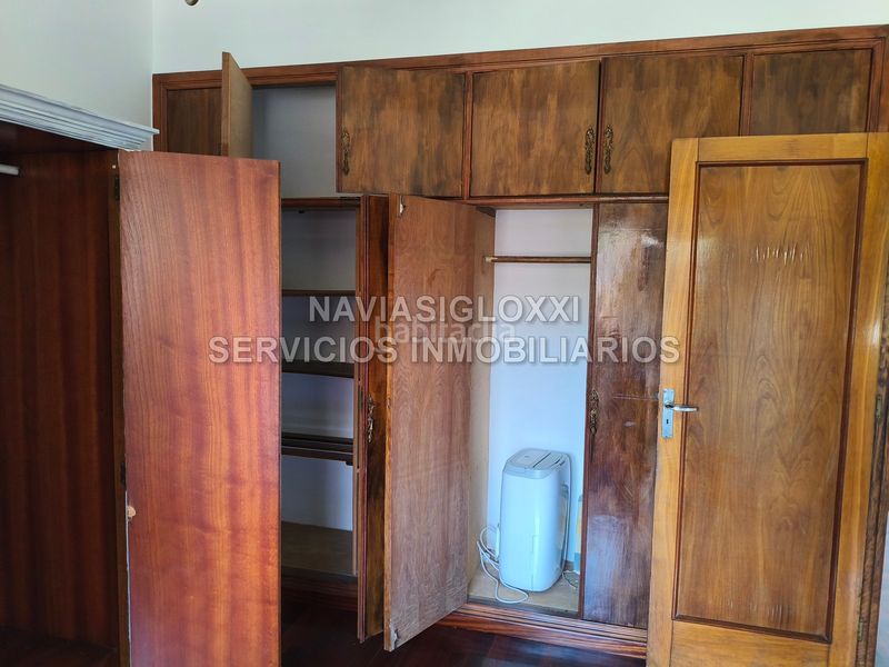 Foto a8e3adc6-e3a8-44b6-a8fb-f6ef5f75853d. Casa amb calefacció aparcament a Comesaña - Matamá Vigo