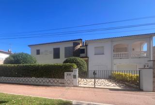 Xalet a Fages de climent 90. Nueva joya en empuriabrava!!