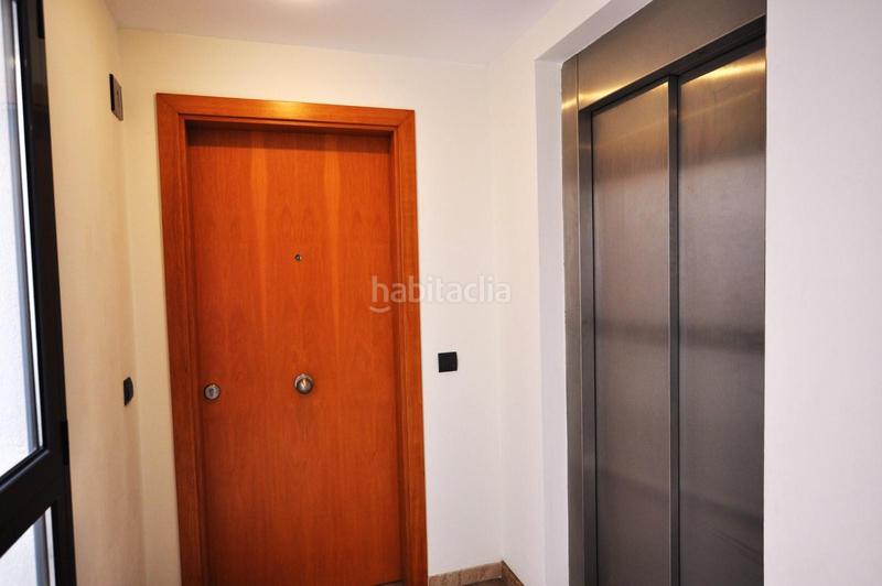 Foto 1405b77a-b276-46f2-8062-8655b9a1083e. Apartamento en marítim 31 ático en 1 línea con solárium, preciosas vistas y licencia turística. en Roses