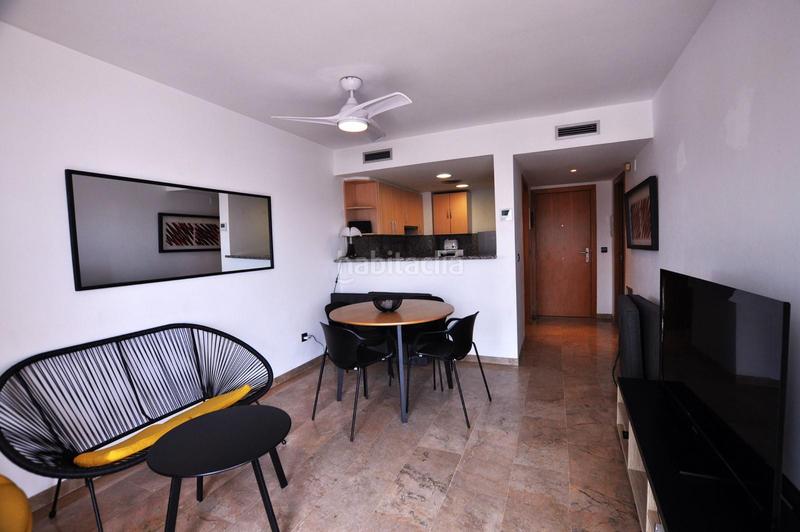 Foto 5f5b4e26-68eb-47f0-9c01-a24c3a552a6b. Apartamento en marítim 31 ático en 1 línea con solárium, preciosas vistas y licencia turística. en Roses