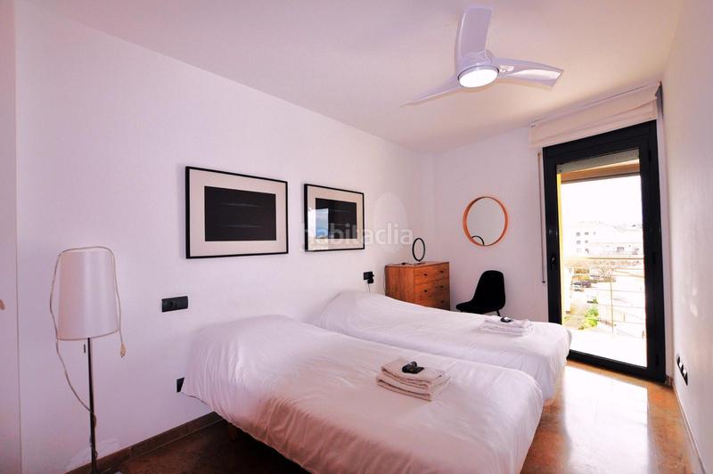 Foto c26d4ebe-b890-4bb7-a3f6-fcf058295004. Apartamento en marítim 31 ático en 1 línea con solárium, preciosas vistas y licencia turística. en Roses