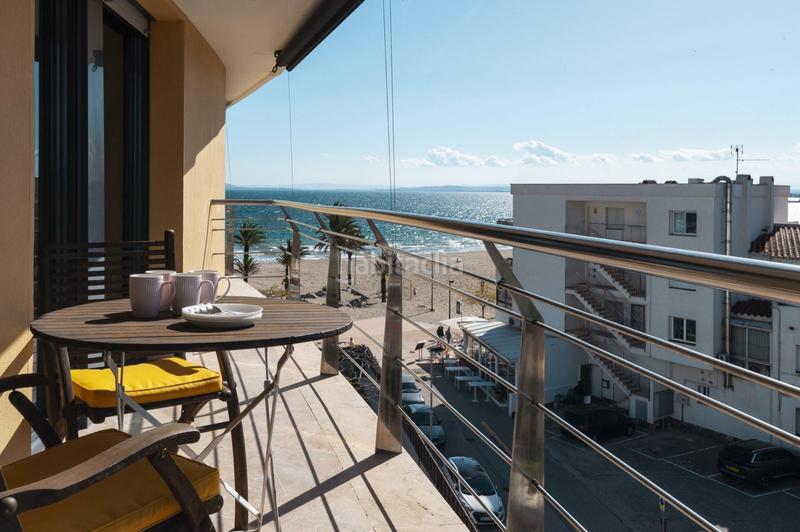 Foto e7195407-2961-4895-956f-5f8a7ea5e1a9. Apartamento en marítim 31 ático en 1 línea con solárium, preciosas vistas y licencia turística. en Roses
