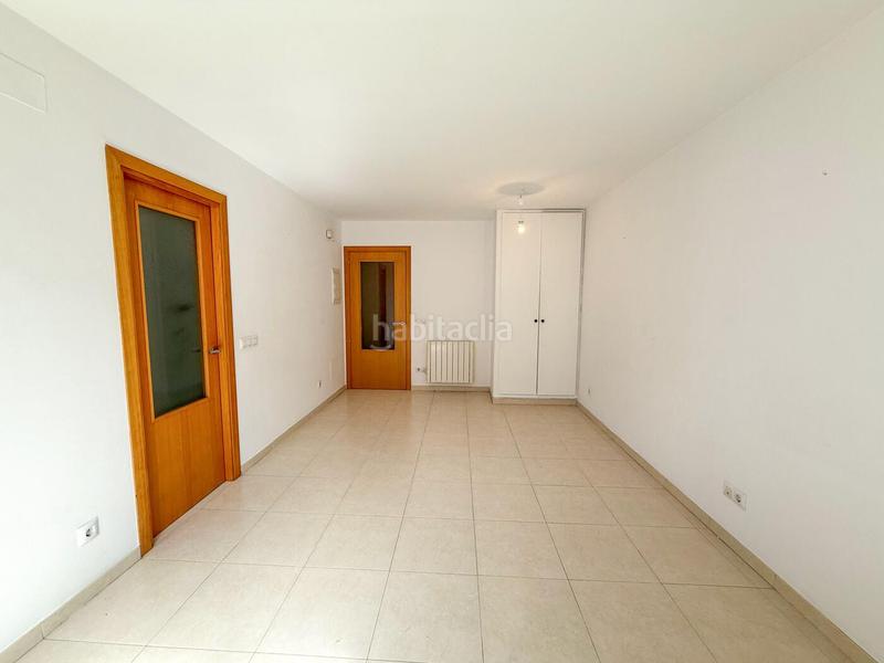 Foto 29240f50-26c7-4ed7-b8f3-77a5d349bb54. Piso en progrés 7 piso en venta en calle progres en Figueres