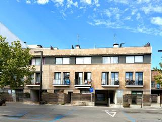 Dúplex  Nova. Dúplex en venta lescala centro del pueblo