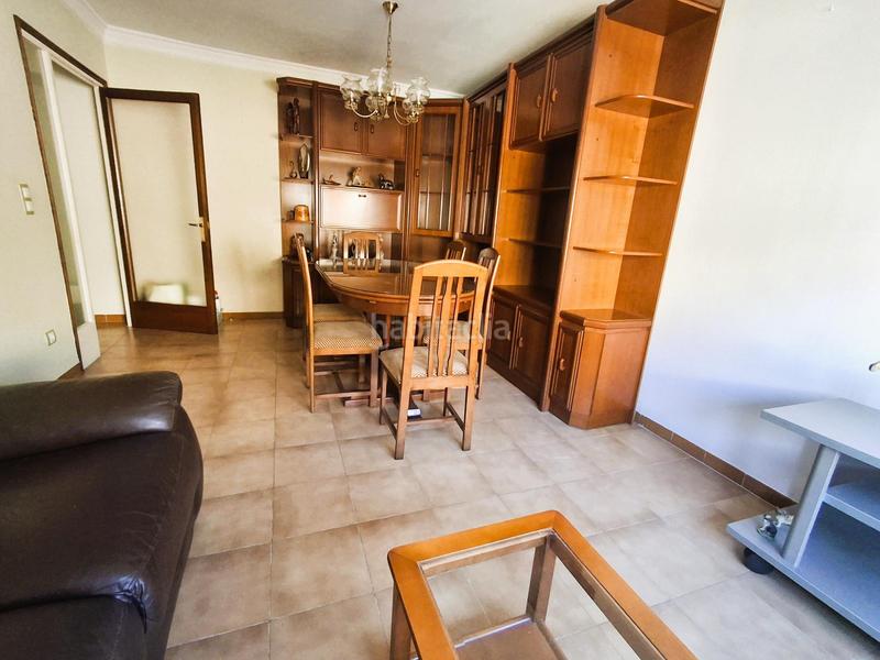 Foto 5bf7ff16-48b9-45f6-b8a5-a86b6dde2eb3. Apartamento piso de 3 dormitorios zona eixample en Figueres
