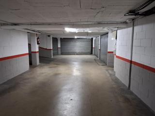 Aparcament cotxe a Pastora 2. Garage cerrado a 5 minutos del centro de figueres