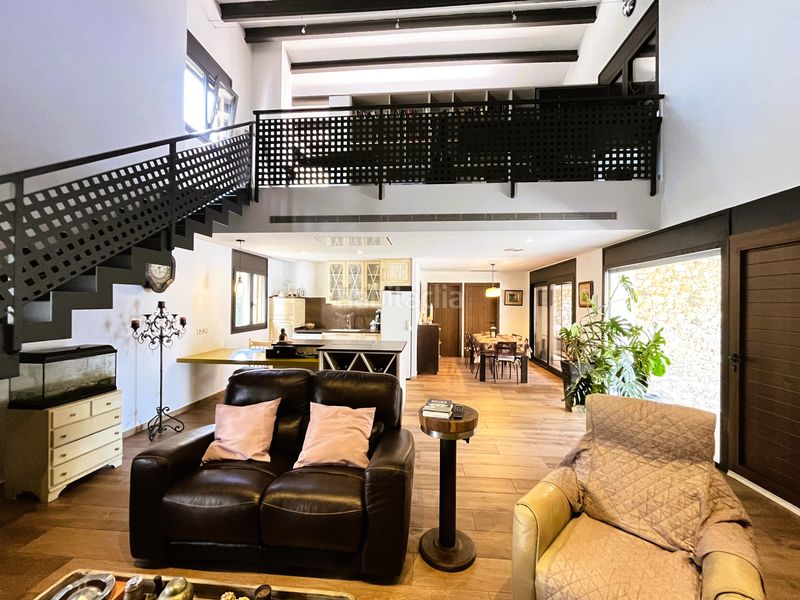 Foto 10081f80-5ddb-44e8-941f-4cf2fb002c62. Casa adossada a de dalt 6 a Pontós