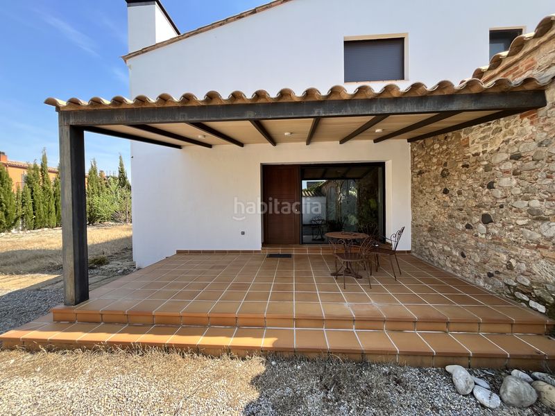 Foto ac9ae3eb-1c0b-4d6f-ad4a-1dd98cb6e483. Casa adossada a de dalt 6 a Pontós