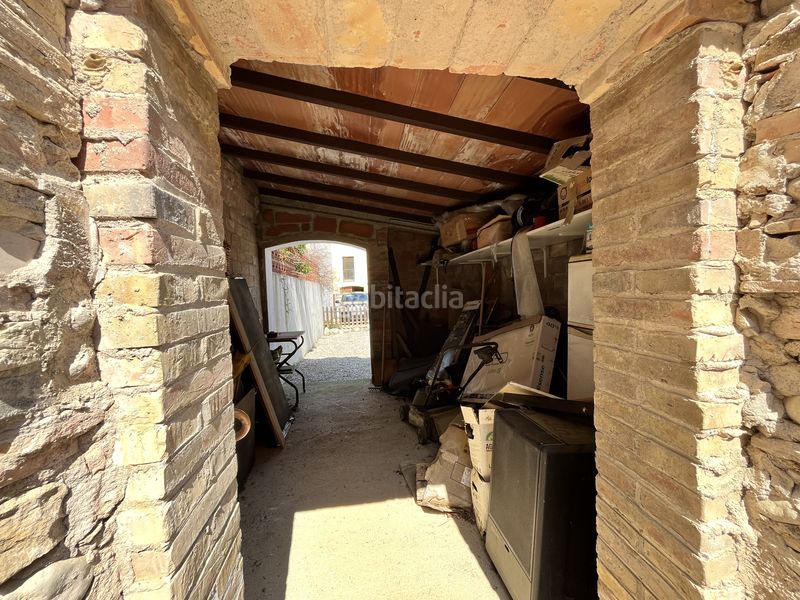 Foto b31b0d94-4cea-4221-9fcf-5222fca9641e. Casa adossada a de dalt 6 a Pontós