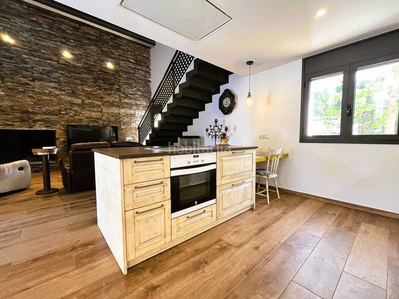 Foto ca830ad5-48bb-4033-935c-ba81deb97ad3. Casa adossada a de dalt 6 a Pontós