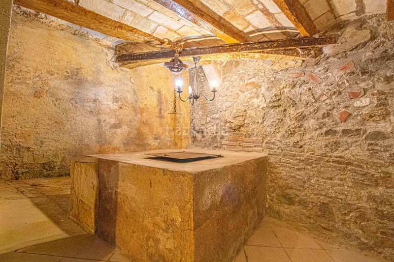 Foto 35a9a7da-30a5-4fe1-8dd4-0eb9e5d6a9b1. Casa adossada a comtes d'empúries 16 a Castelló d´Empúries