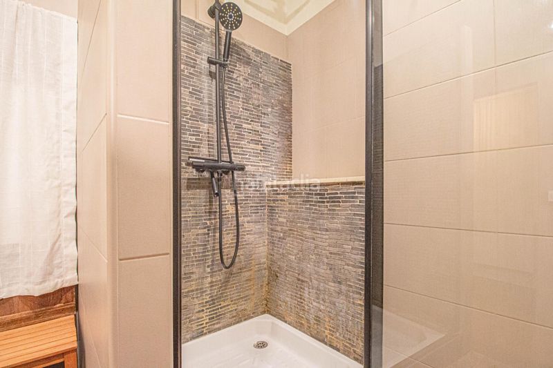 Foto 3932fe93-1517-4a58-9c4f-b0bbbe1e816b. Casa adossada a comtes d'empúries 16 a Castelló d´Empúries