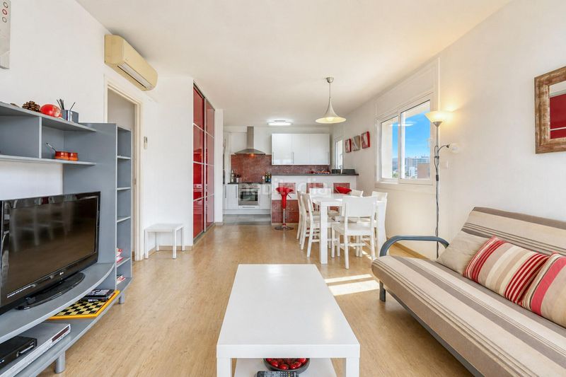 Foto d0e798ce-086b-4fbd-abe9-771981f42c55. Apartamento terraza con vistas al canal y parking privado en santa margarita en Roses